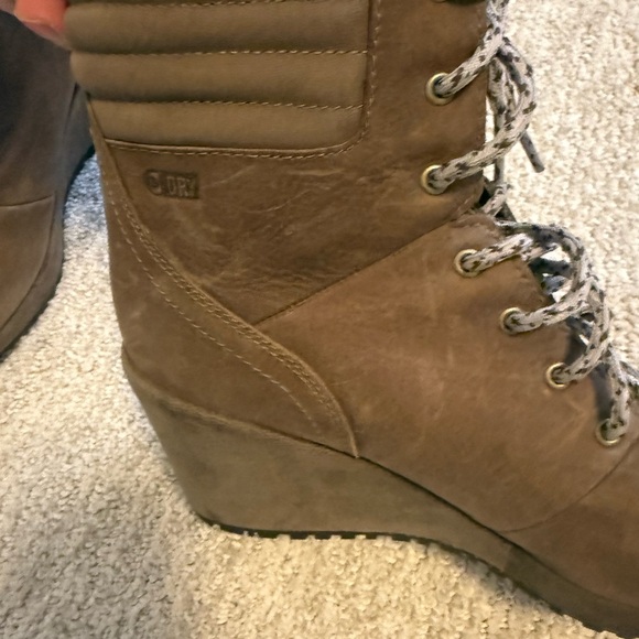 Merrell Women’s Tan Lace Up Wedge Winter/Hiking Ankle Booties Size 8.5 - Picture 10 of 16